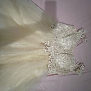 Elegant Cream Lace Dress